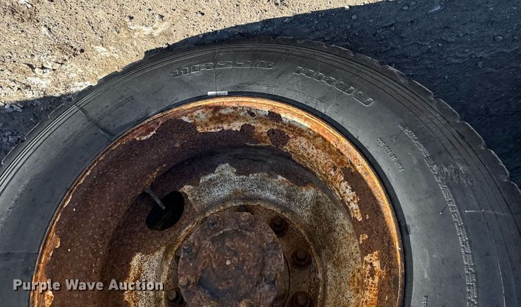 image for item DT0599 2011 Volvo VHD dump truck