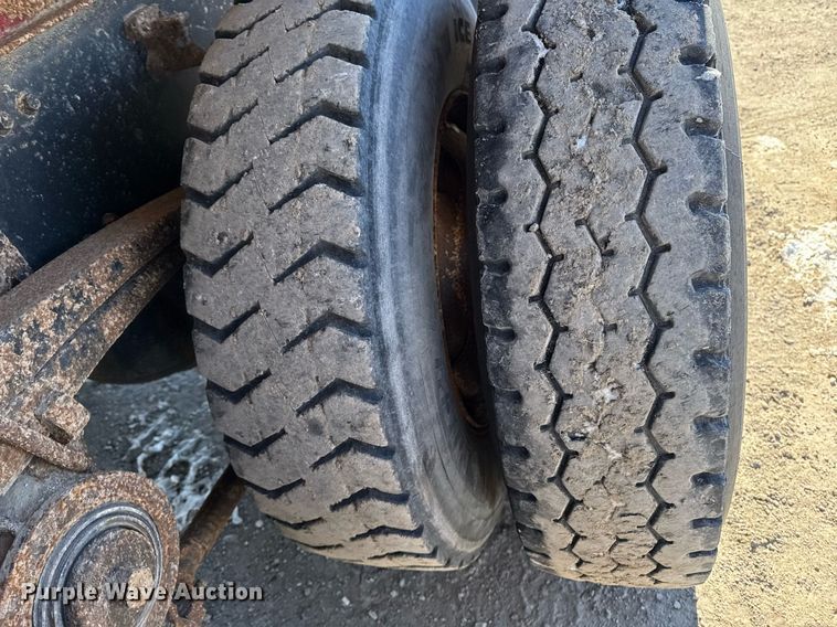 image for item DT0599 2011 Volvo VHD dump truck