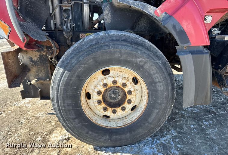 image for item DT0599 2011 Volvo VHD dump truck