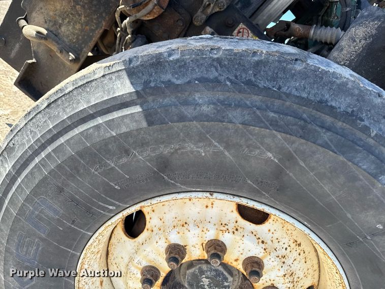 image for item DT0599 2011 Volvo VHD dump truck