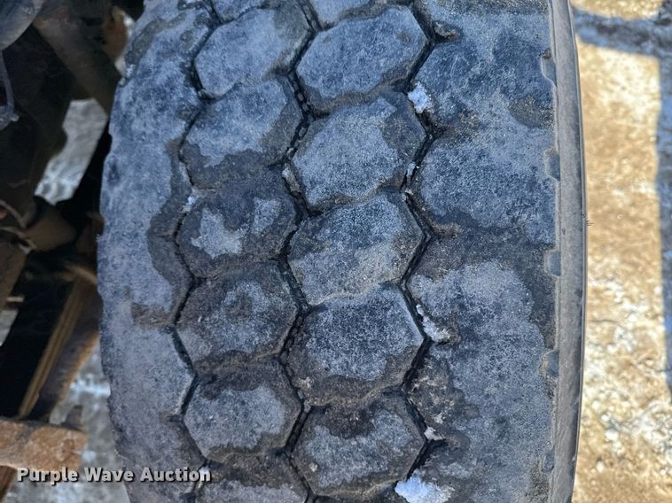 image for item DT0599 2011 Volvo VHD dump truck