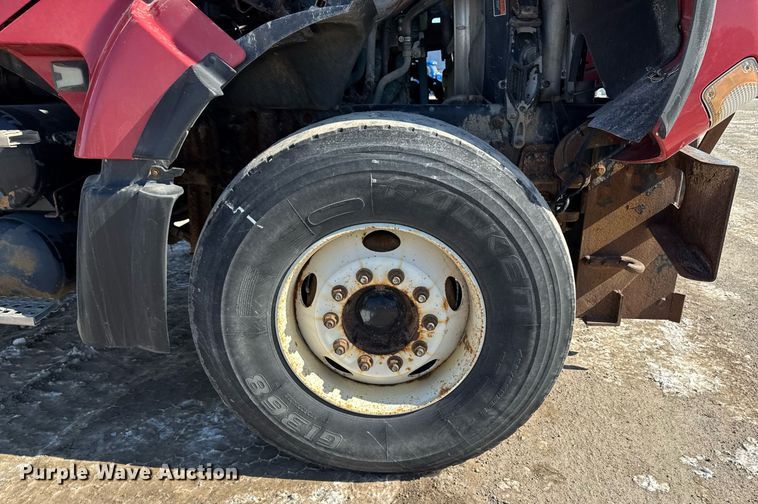 image for item DT0599 2011 Volvo VHD dump truck