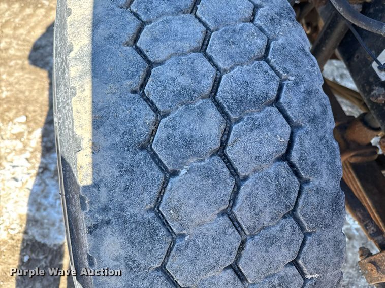 image for item DT0599 2011 Volvo VHD dump truck