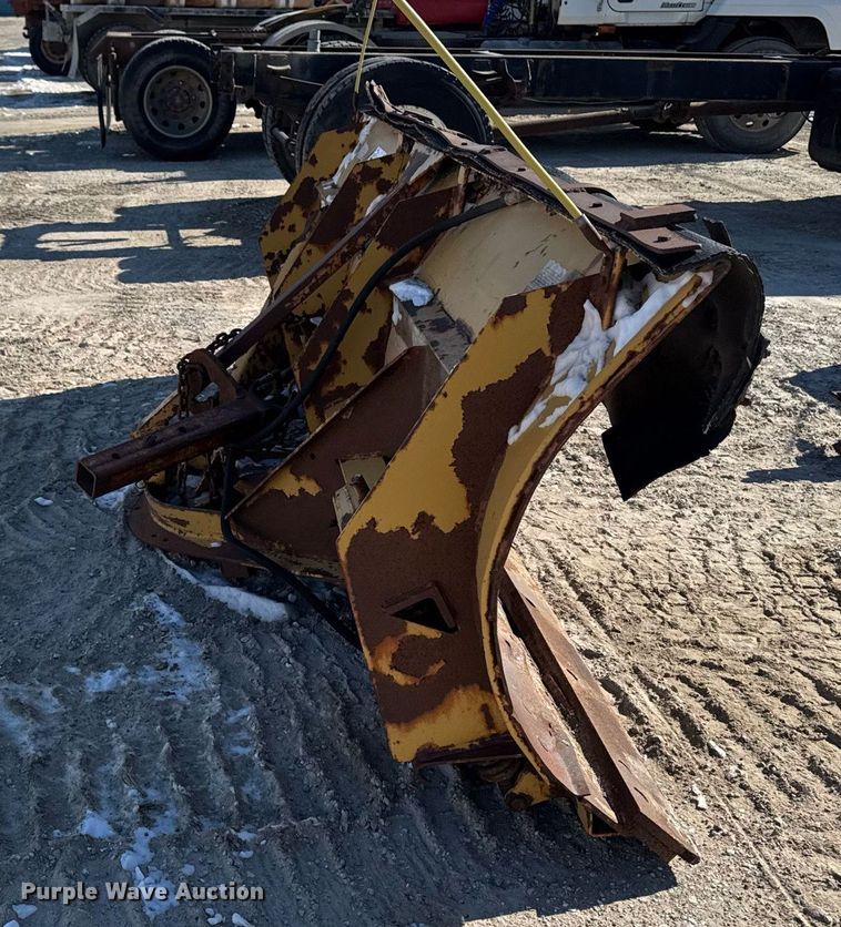 image for item DT0605 Flink PT459U snow plow