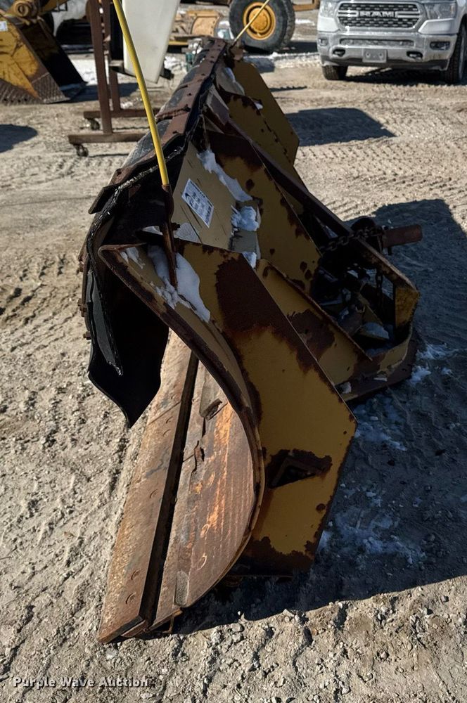 image for item DT0605 Flink PT459U snow plow