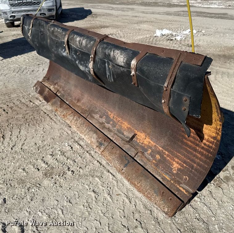 image for item DT0605 Flink PT459U snow plow