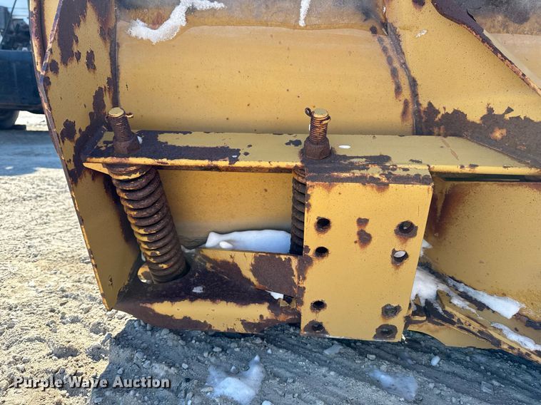 image for item DT0605 Flink PT459U snow plow