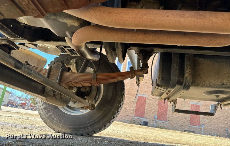 image for item DT0629 1998 Ford F700 water truck