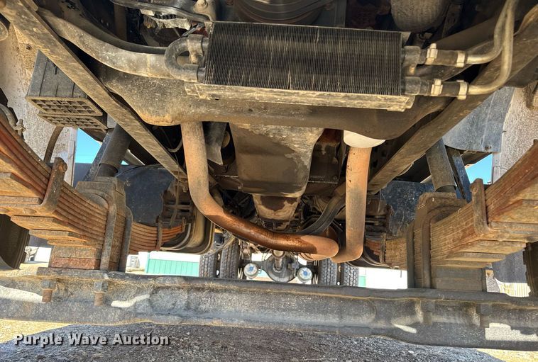 image for item DT0629 1998 Ford F700 water truck