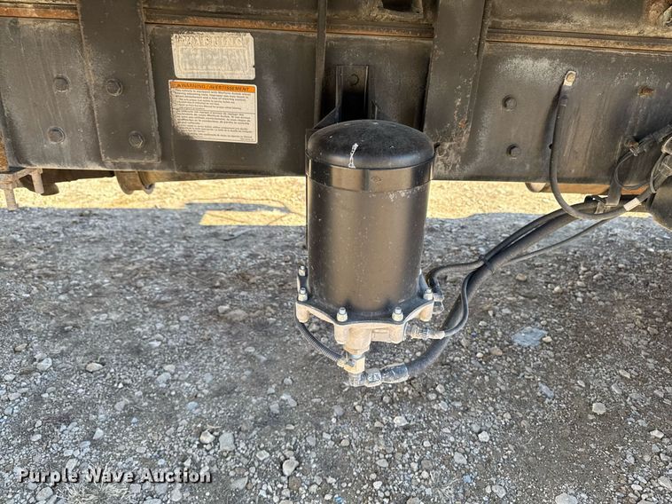 image for item DT0629 1998 Ford F700 water truck