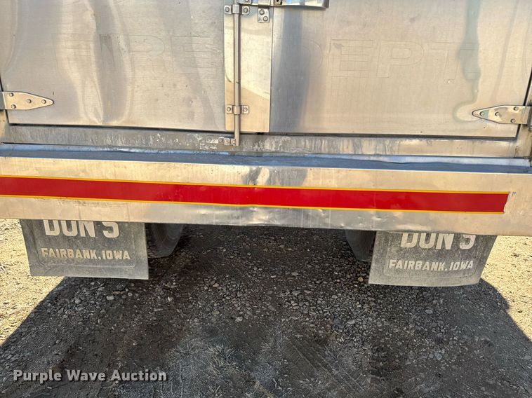 image for item DT0629 1998 Ford F700 water truck