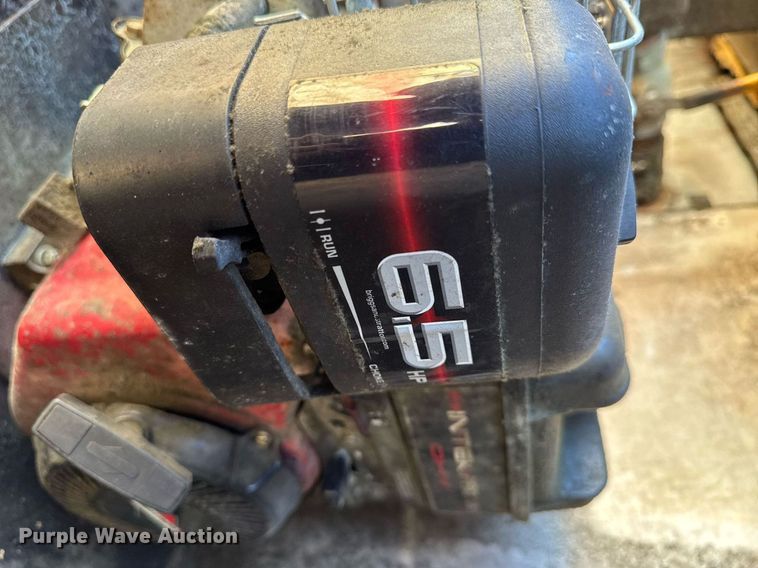 image for item DT0629 1998 Ford F700 water truck