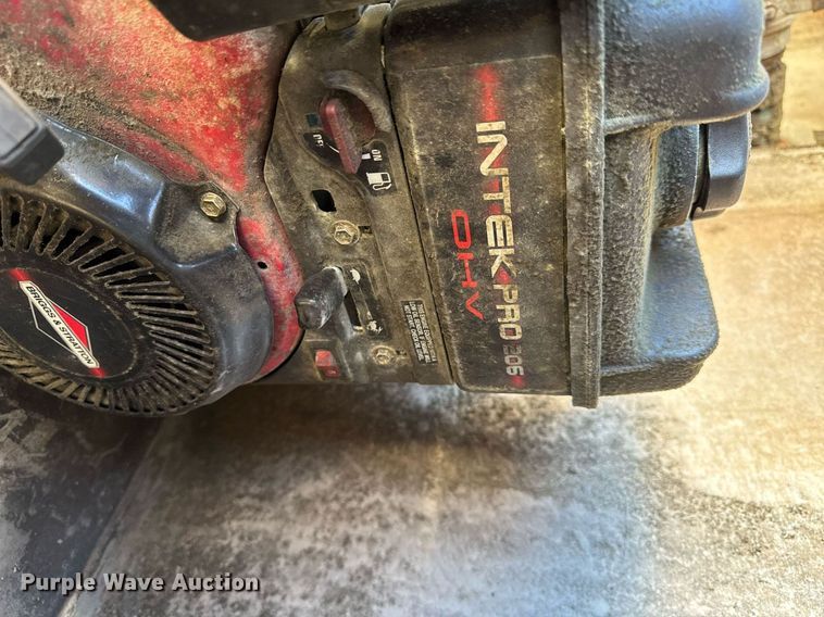 image for item DT0629 1998 Ford F700 water truck