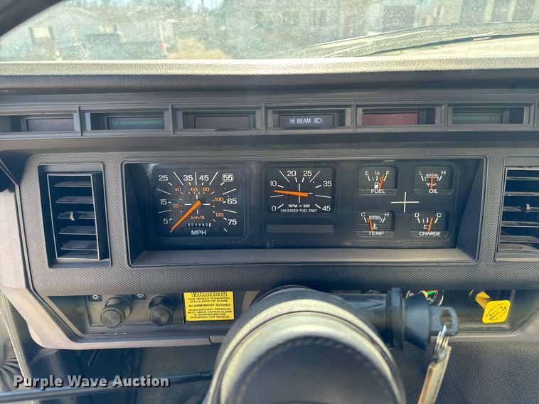 image for item DT0629 1998 Ford F700 water truck