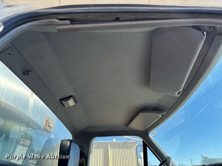 image for item DT0629 1998 Ford F700 water truck