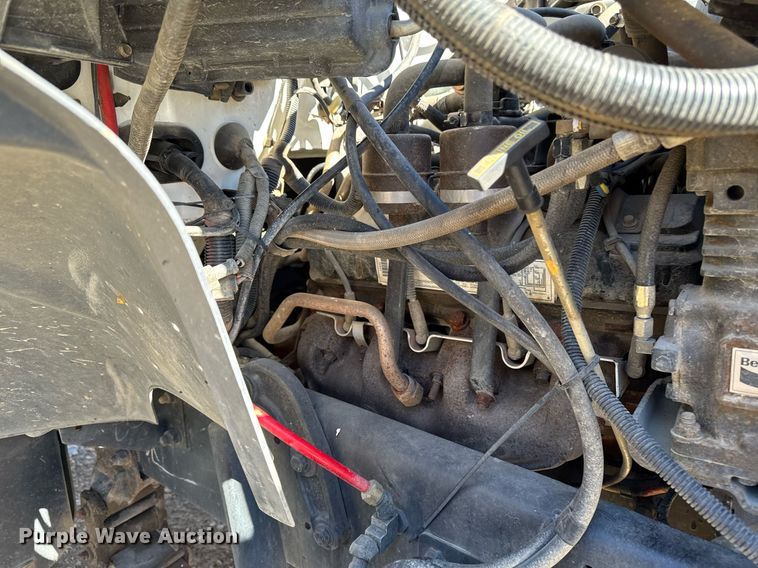 image for item DT0629 1998 Ford F700 water truck