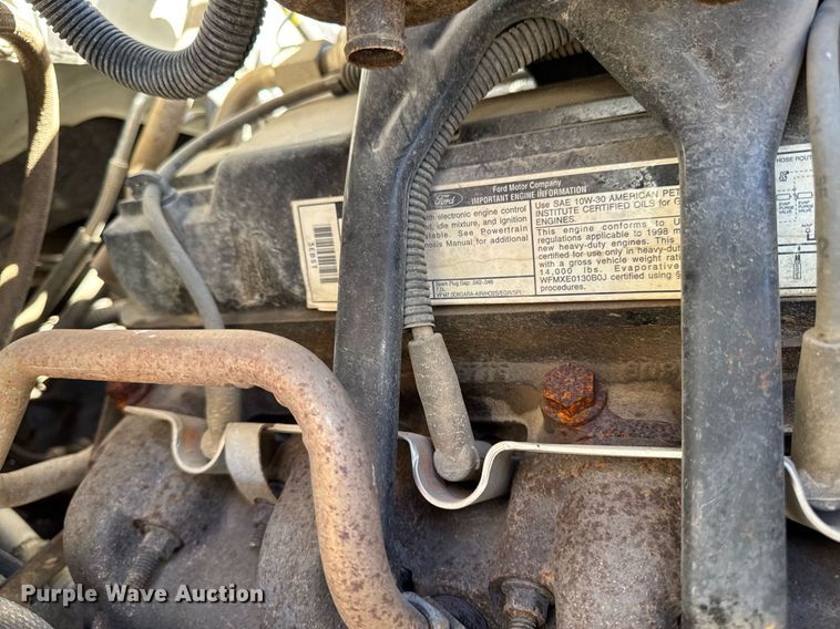 image for item DT0629 1998 Ford F700 water truck