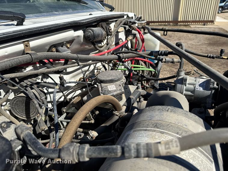 image for item DT0629 1998 Ford F700 water truck