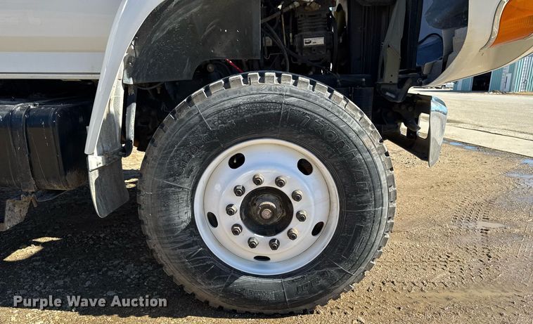 image for item DT0629 1998 Ford F700 water truck