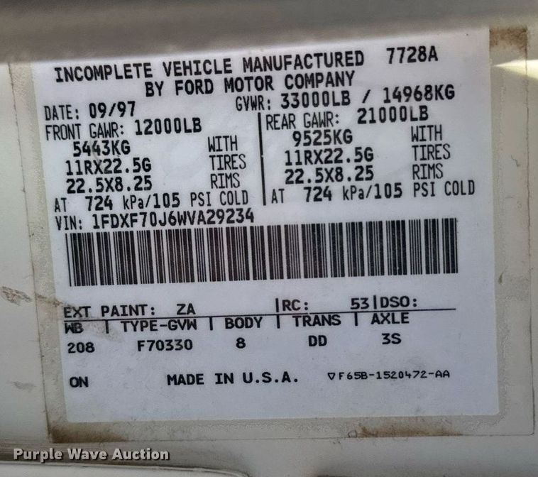 image for item DT0629 1998 Ford F700 water truck
