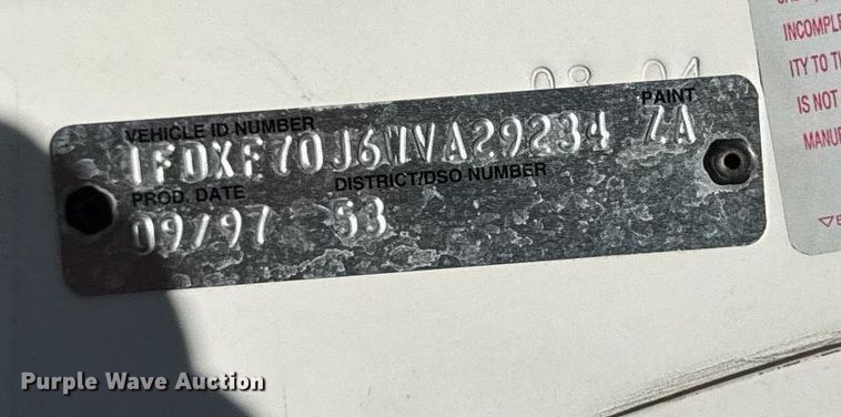 image for item DT0629 1998 Ford F700 water truck