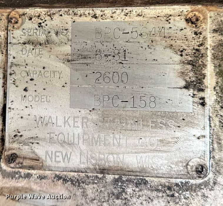 image for item DT0629 1998 Ford F700 water truck