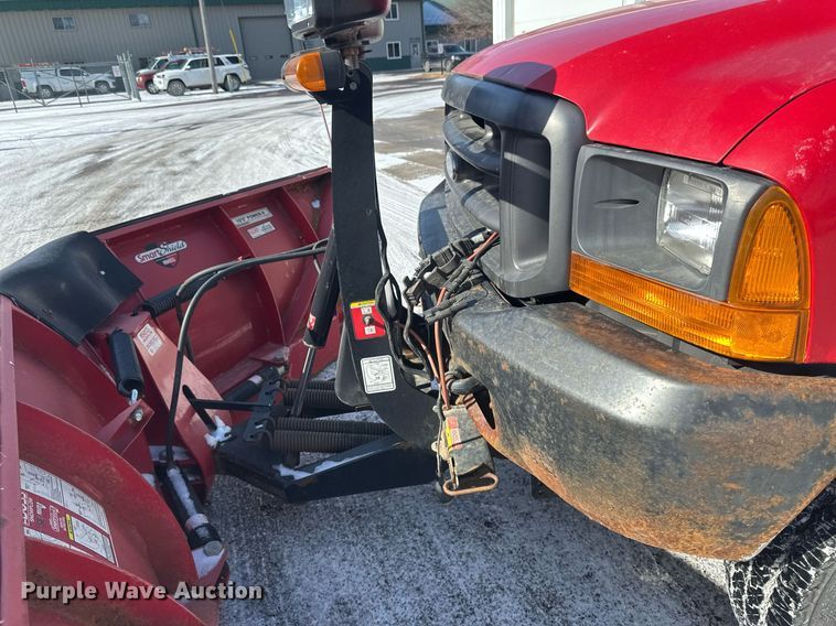 image for item DV0583 1999 Ford F450 Super Duty dump truck