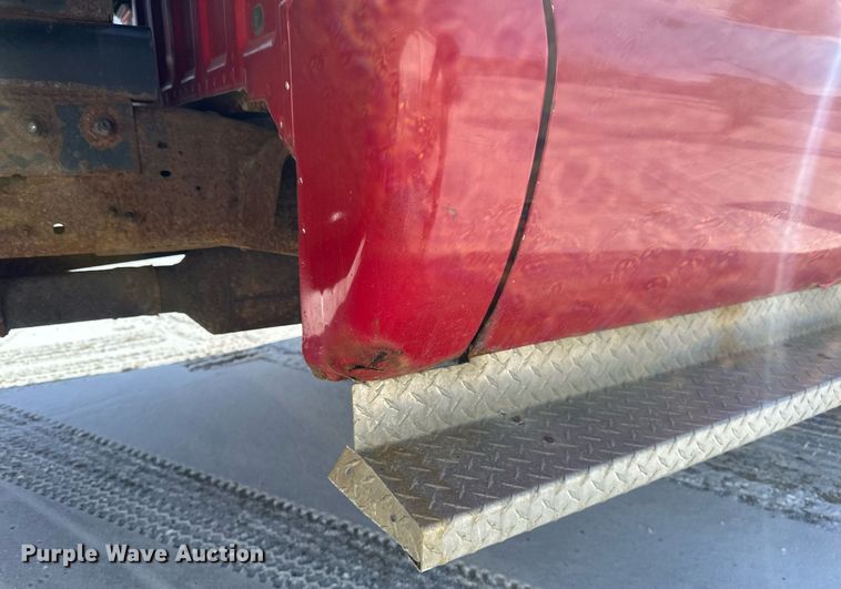 image for item DV0583 1999 Ford F450 Super Duty dump truck