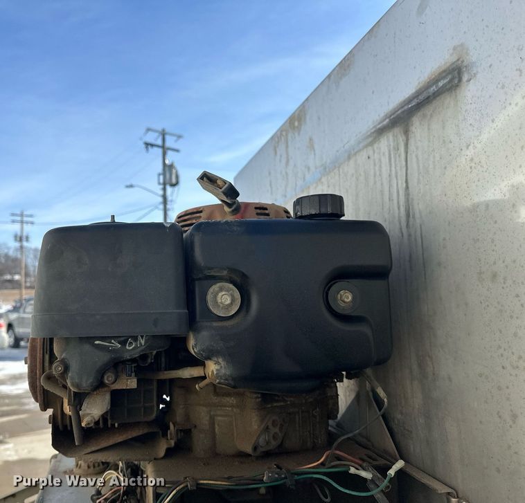 image for item DV0583 1999 Ford F450 Super Duty dump truck