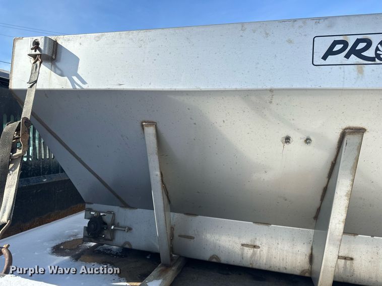 image for item DV0583 1999 Ford F450 Super Duty dump truck