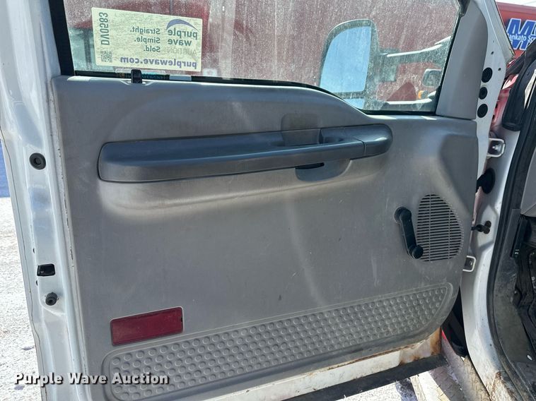 image for item DV0583 1999 Ford F450 Super Duty dump truck