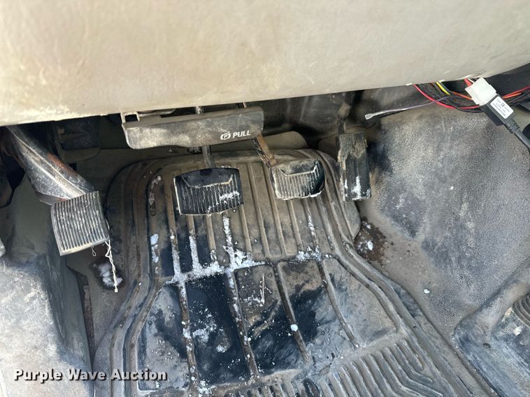 image for item DV0583 1999 Ford F450 Super Duty dump truck