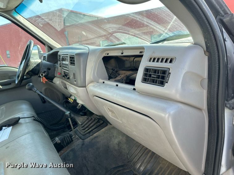 image for item DV0583 1999 Ford F450 Super Duty dump truck