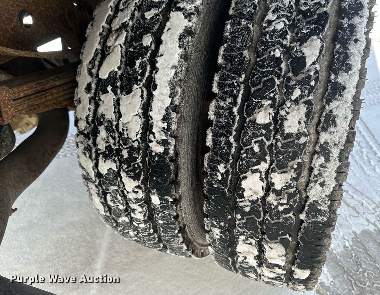 image for item DV0583 1999 Ford F450 Super Duty dump truck