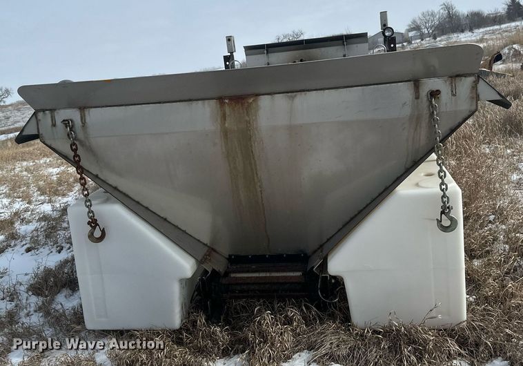 image for item DV0585 Henderson spreader