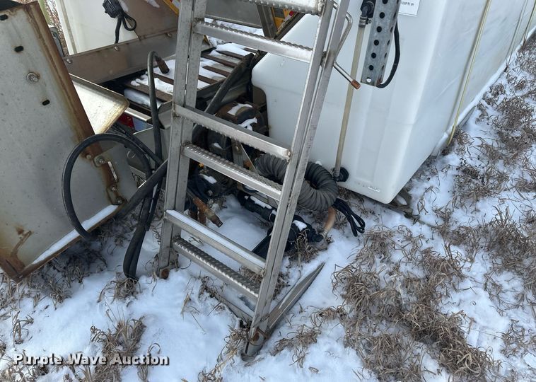 image for item DV0585 Henderson spreader