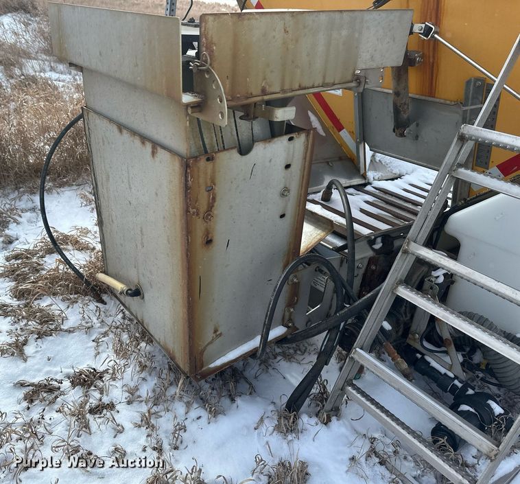 image for item DV0585 Henderson spreader