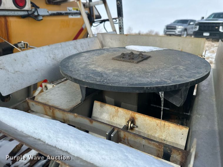 image for item DV0585 Henderson spreader