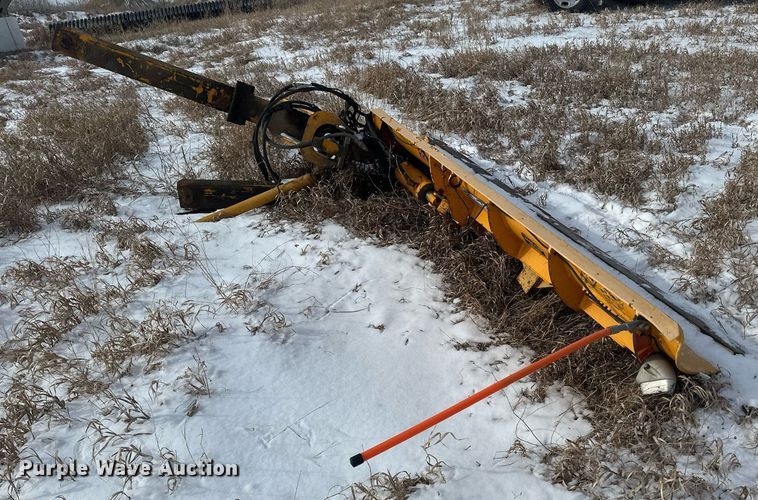 image for item DV0586 Henke 8' W wing plow