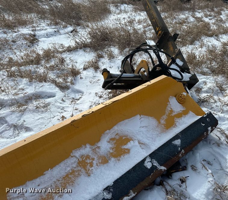 image for item DV0586 Henke 8' W wing plow