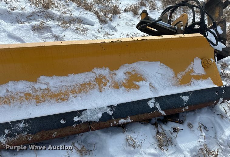 image for item DV0586 Henke 8' W wing plow