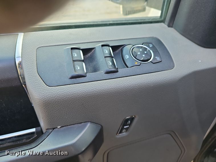 image for item DW3125 2020 Ford F150 SuperCrew pickup truck