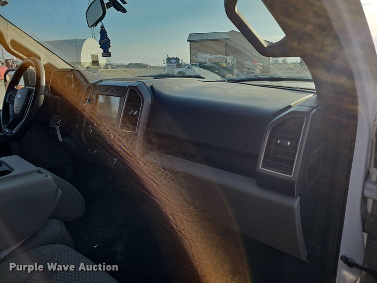 image for item DW3125 2020 Ford F150 SuperCrew pickup truck