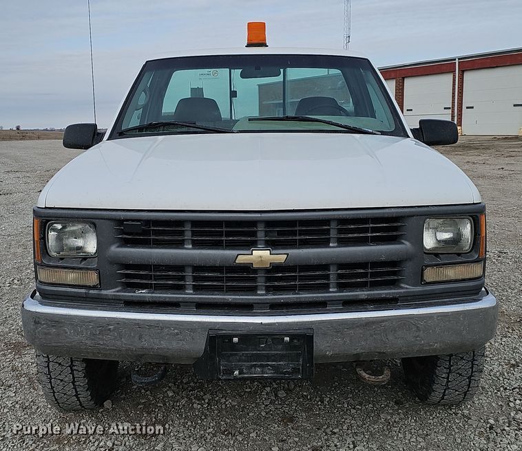 image for item DW3126 1996 Chevrolet K2500 Cheyenne pickup truck