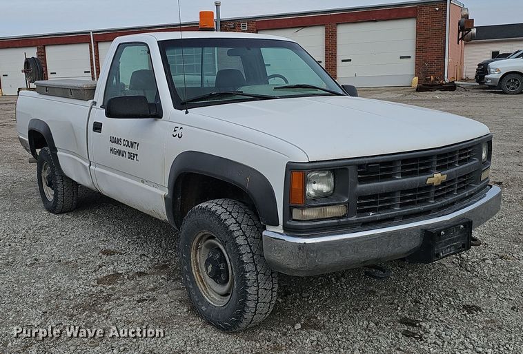 image for item DW3126 1996 Chevrolet K2500 Cheyenne pickup truck
