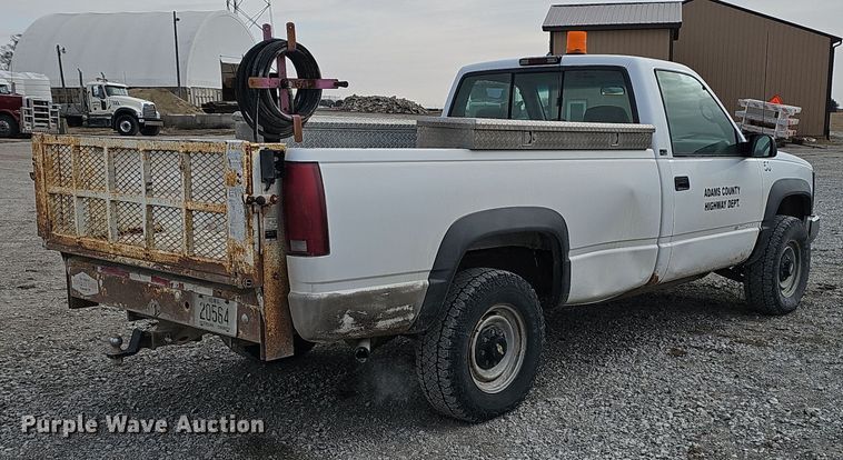image for item DW3126 1996 Chevrolet K2500 Cheyenne pickup truck