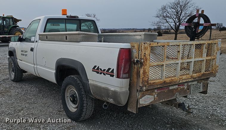 image for item DW3126 1996 Chevrolet K2500 Cheyenne pickup truck