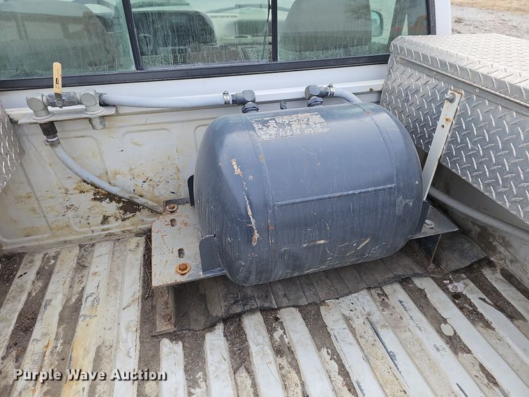 image for item DW3126 1996 Chevrolet K2500 Cheyenne pickup truck