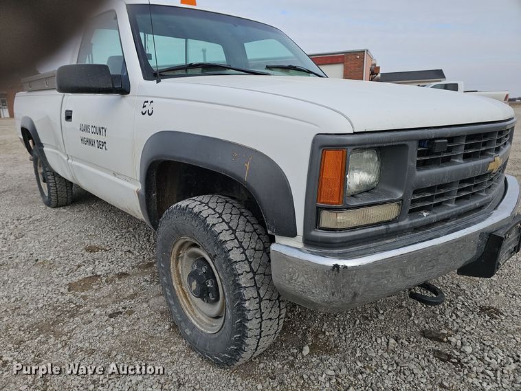 image for item DW3126 1996 Chevrolet K2500 Cheyenne pickup truck