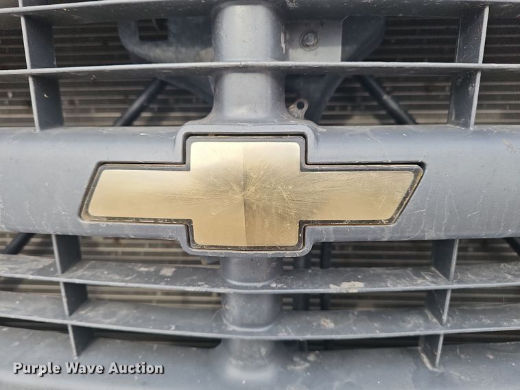 image for item DW3126 1996 Chevrolet K2500 Cheyenne pickup truck